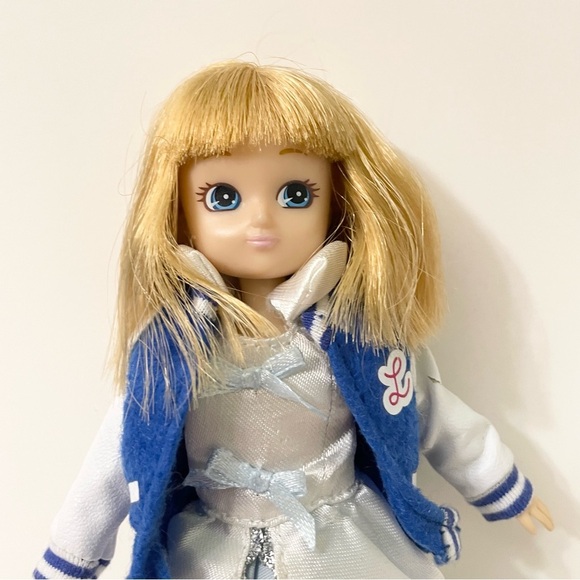 Snow Queen Lottie Doll Arklu - Picture 2 of 16